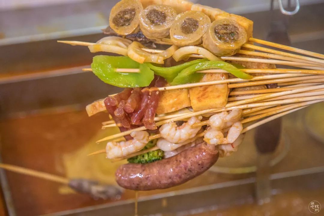 日销5万的串串店,日营业额1000的串串店