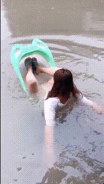 搞笑gif你这笑容迷倒我了,搞笑gif给我带来的无限的欢乐