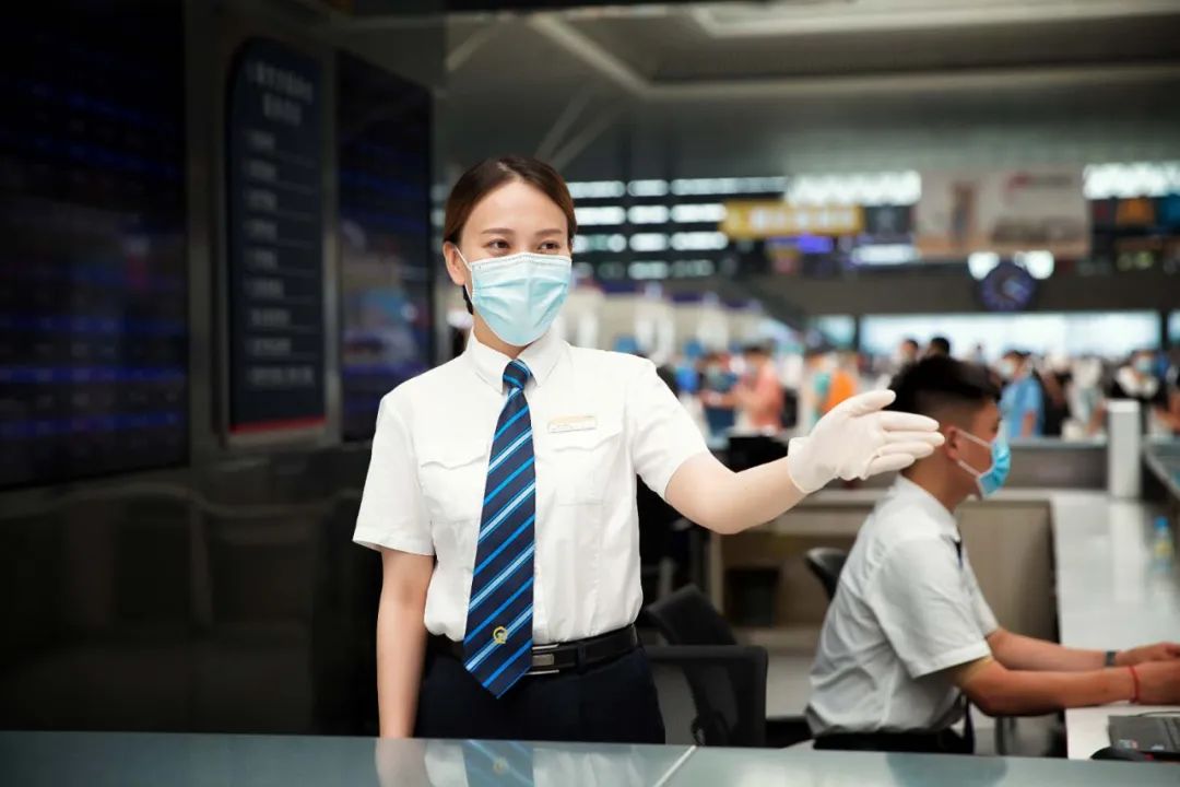 雨天车辆安全锦囊,雨天出行安全小锦囊