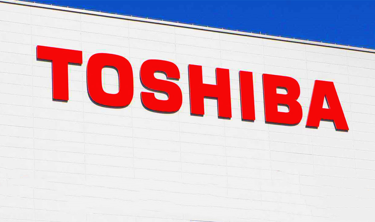 东芝笔记本电脑发展历程,全球第一台笔记本电脑东芝