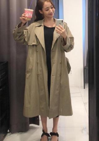 34岁朴敏英颜值太耐打了，收腰的连衣裙又美又飒，女人看了都心动