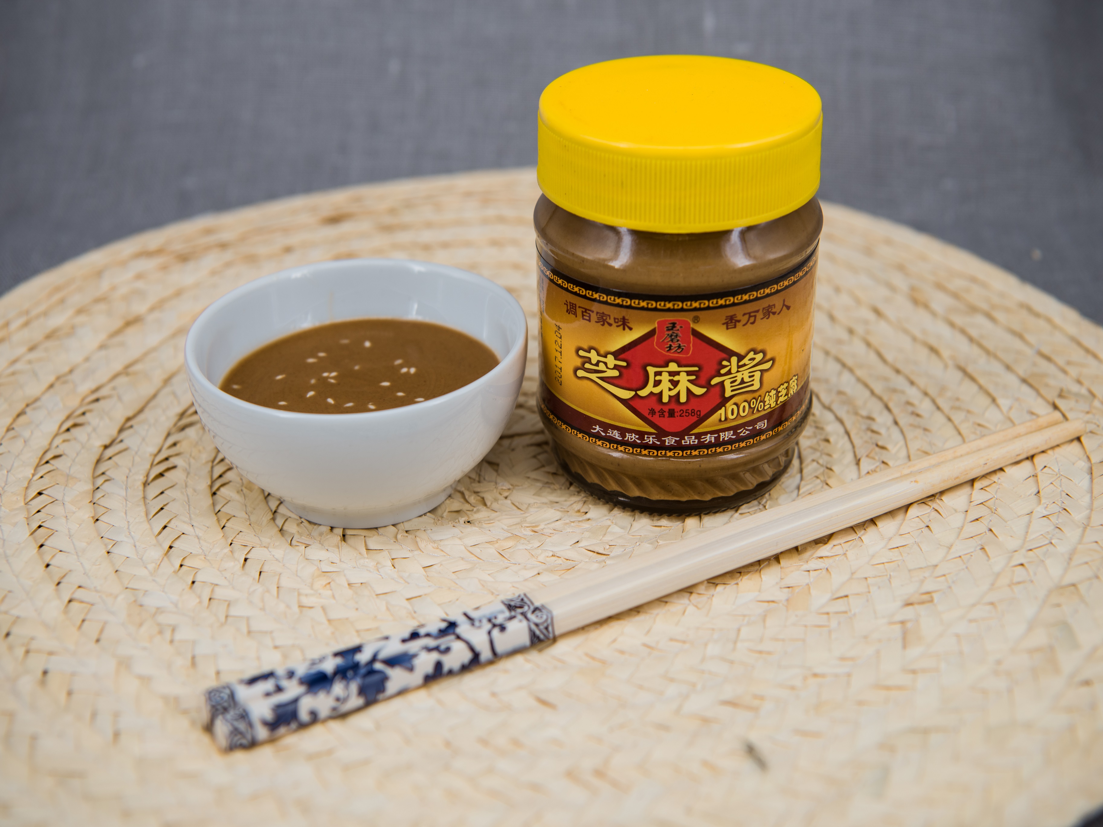 小磨香油值多少钱,纯正黑芝麻香油小磨香油1000ml