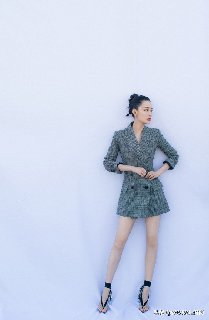 形容女孩子像花一样美,如何浪漫的形容一个女孩子