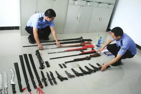 团伙作案诱骗女孩儿,团伙作案强迫他人卖淫