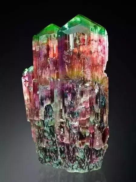 世界上令自己眸生情，见到后再也不爱别人的51个丽人