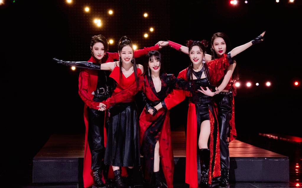 王朔谈娱乐圈事件,王朔搅动娱乐圈