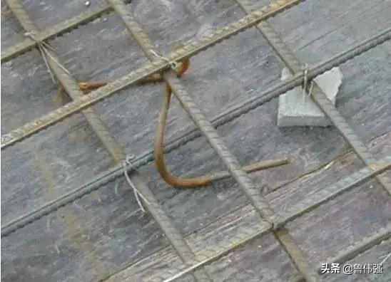 钢筋保护层有什么作用,钢筋保护层不均匀