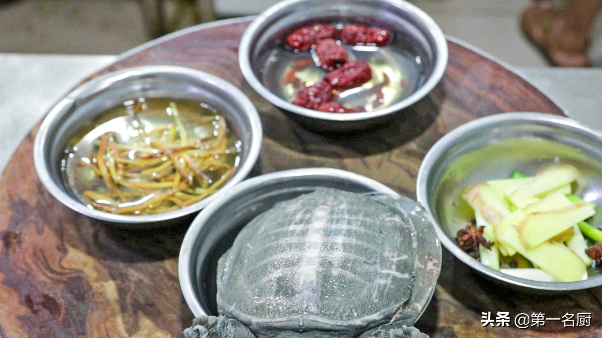 甲鱼汤怎么炖好喝营养又好还不腥,甲鱼汤怎么炖好吃家常做法