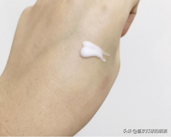 理肤泉战痘三剑客,改善痘印精华理肤泉