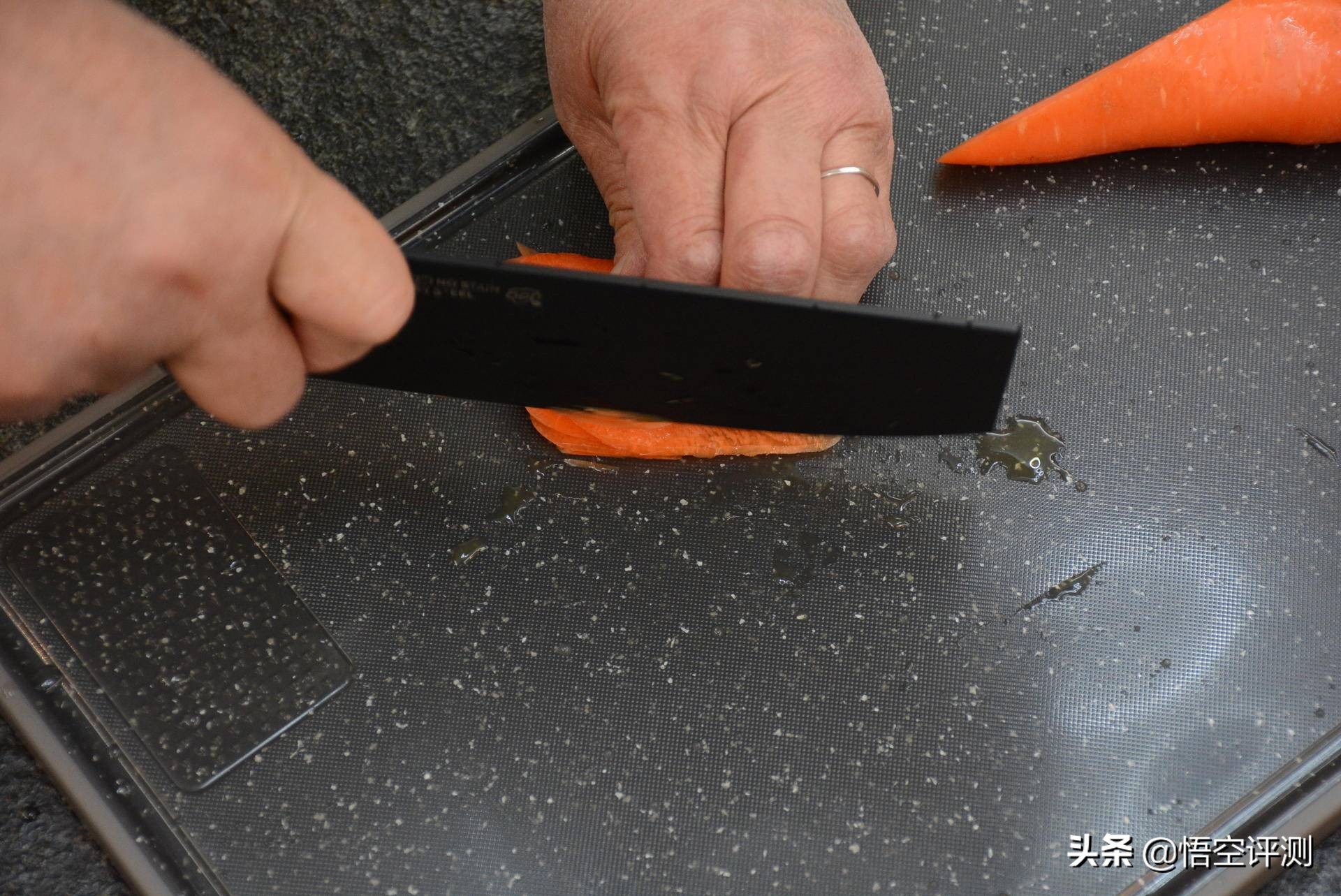 oou刀具套装评测黑白,OOU双面抗菌菜板