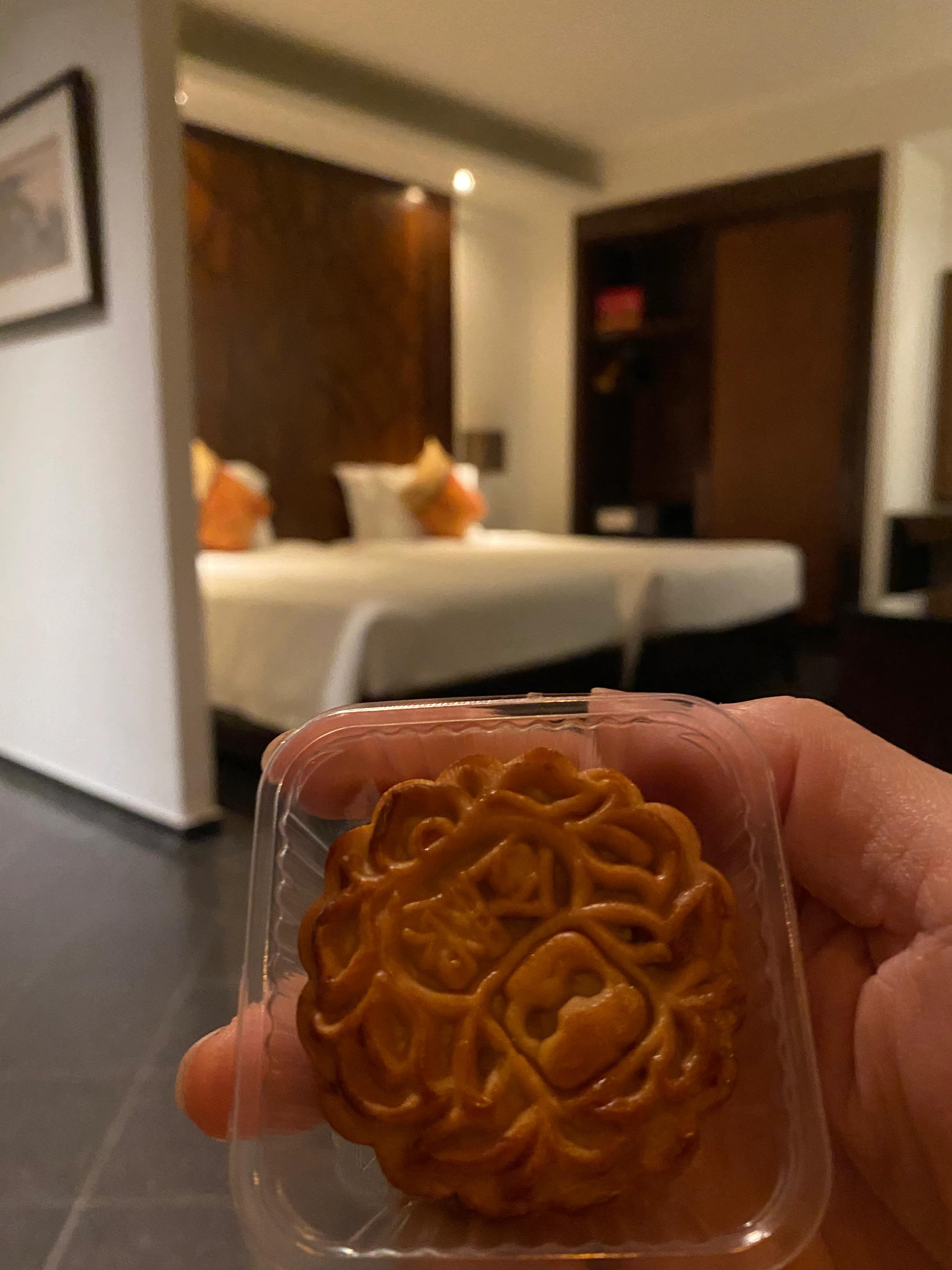 佳宁娜金翡翠拔丝月饼好吃吗,佳宁娜潮式迷你鸳鸯月饼多少钱