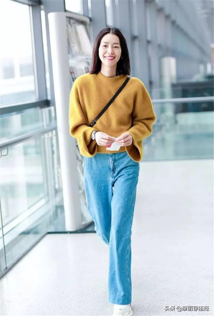 牛仔阔腿裤配什么上衣好看春季,牛仔春季阔腿裤