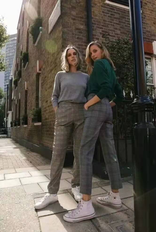 牛仔裤这样穿更好看回头率爆棚,直筒毛呢裤穿搭