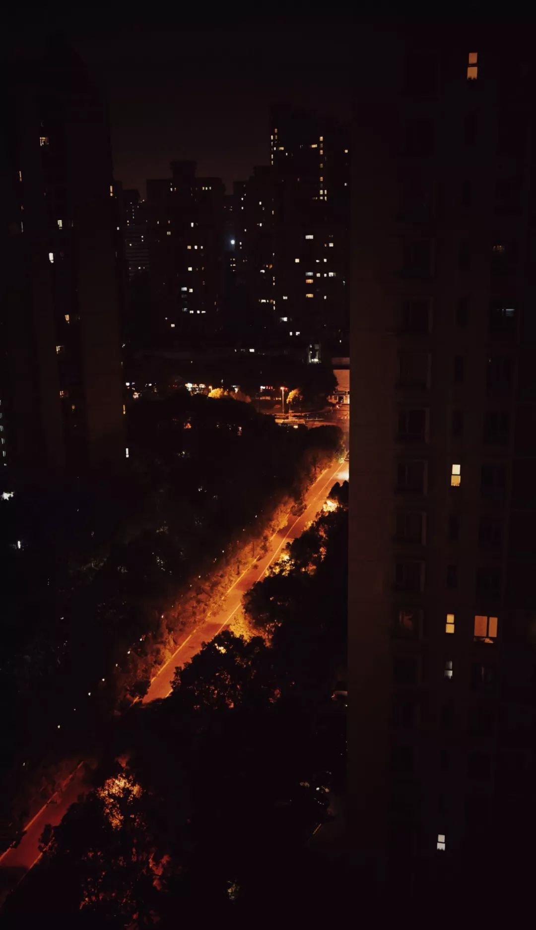 在机场睡觉24小时,在机场等待的6个小时