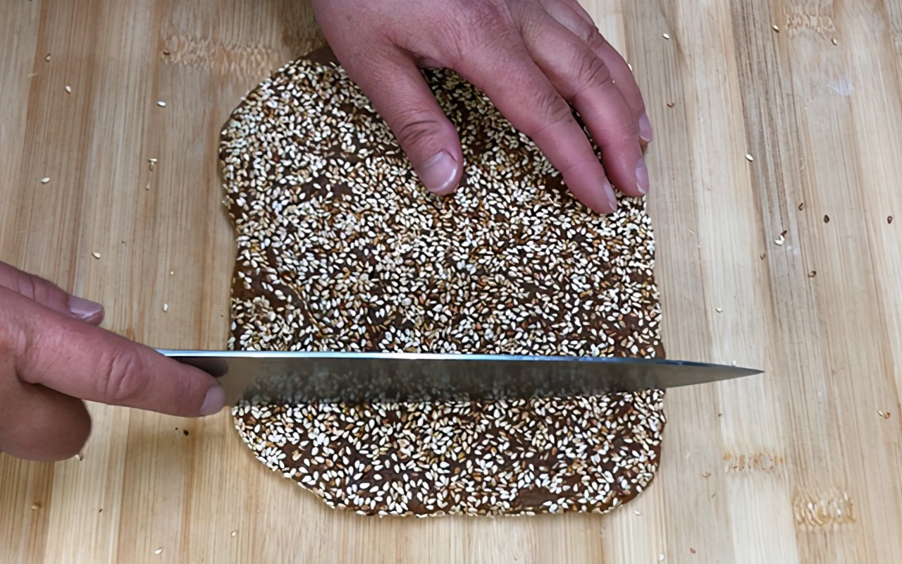 好吃的老式手工牛皮糖,在家如何自制牛皮糖