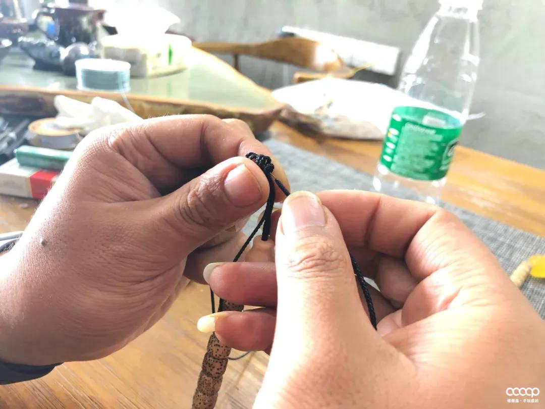 佛珠手串绳结怎么解,手串绳结太紧怎么解开