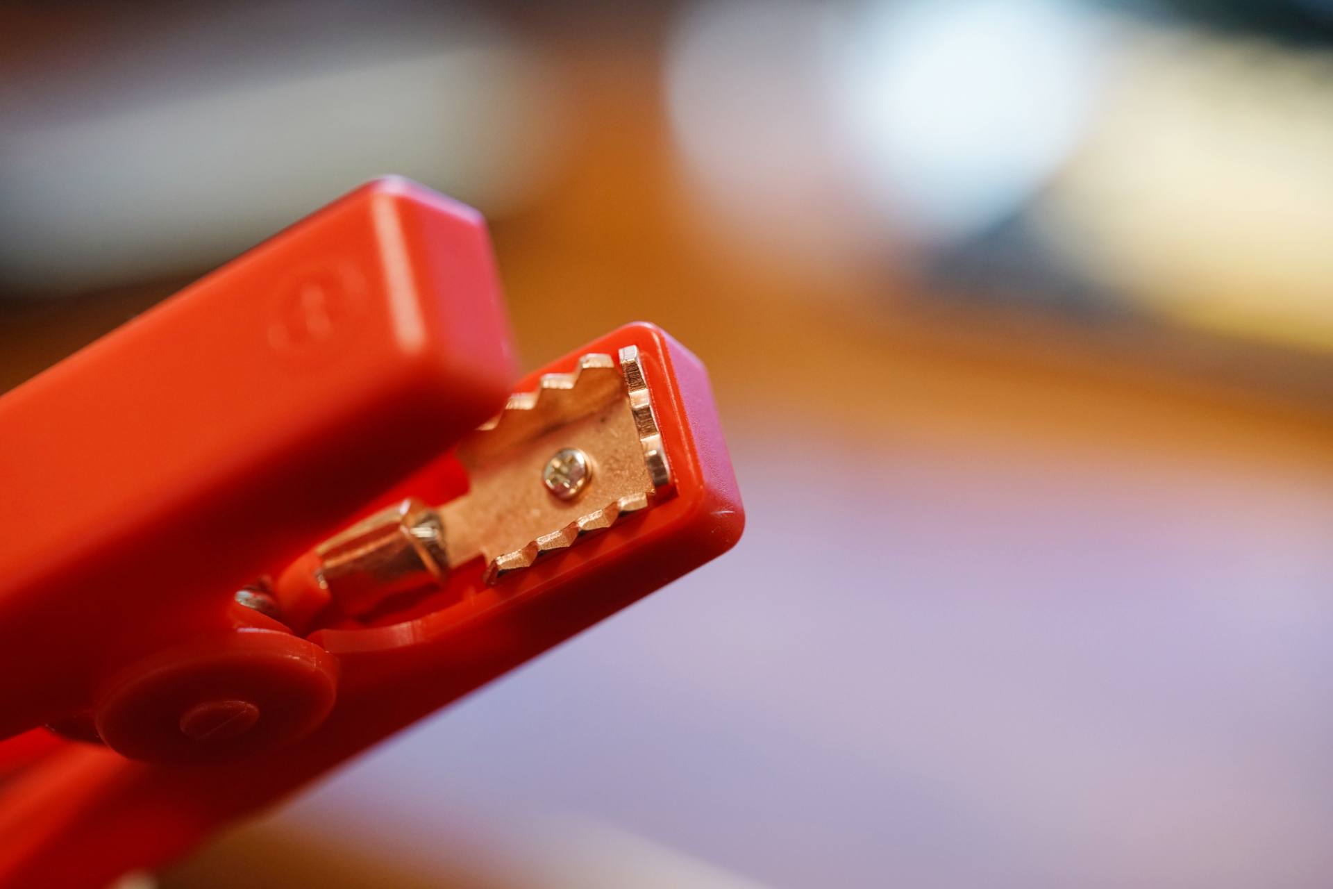 12-24伏汽车应急启动电源哪个好,汽车应急启动电源16.8v会烧马达吗