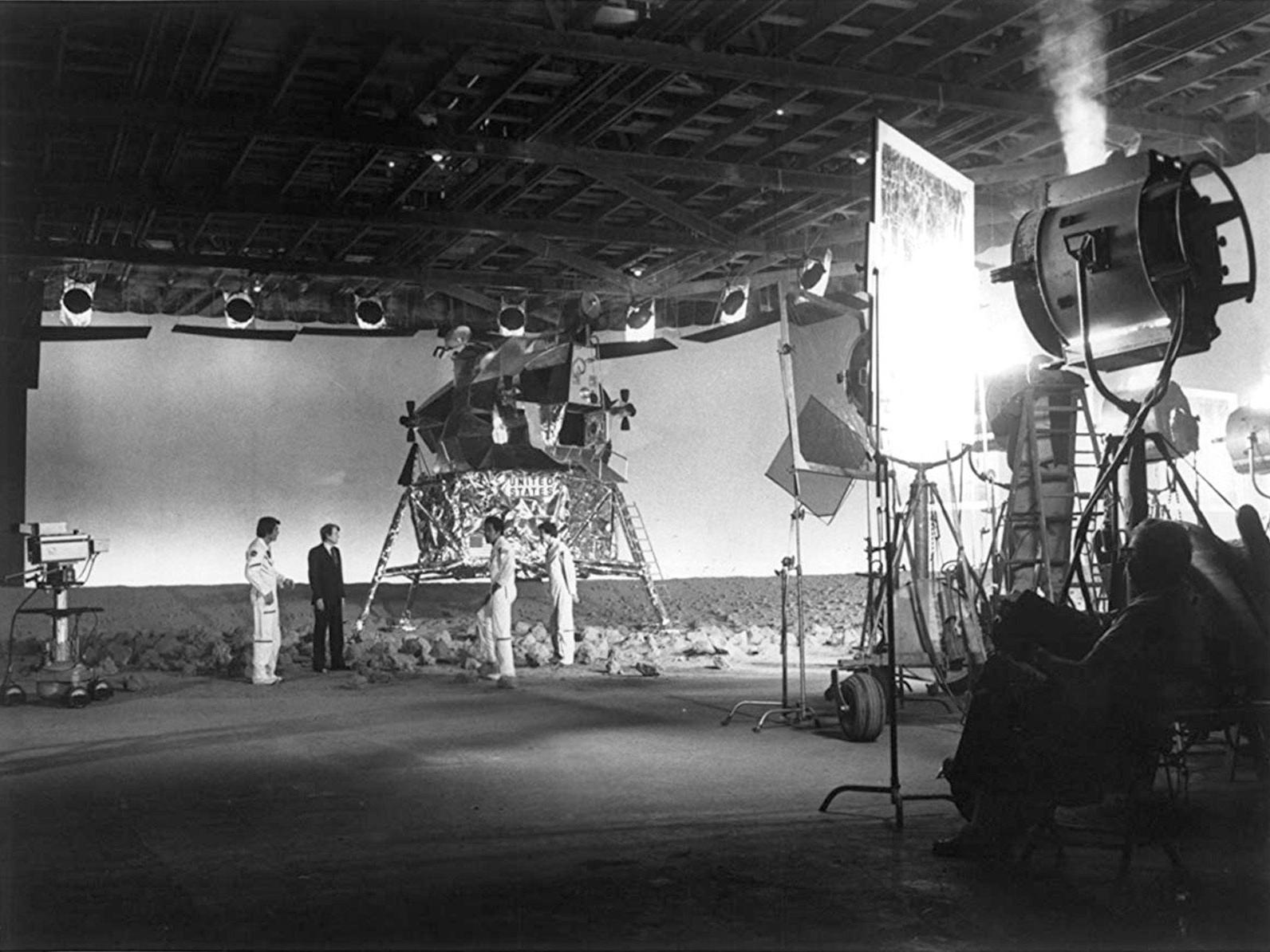 阿波罗登月遇到的神秘事件,阿波罗登月发现的五大疑点