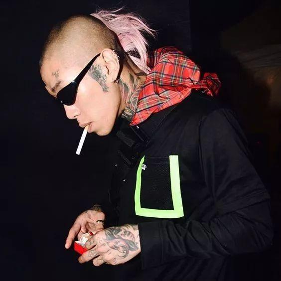 亚逼什么意思,亚逼是什么意思