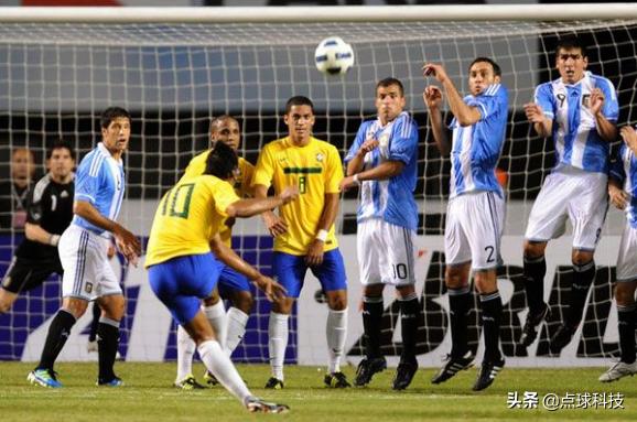 内马尔和梅罗成就差距,现役任意球第一人梅西