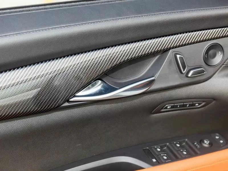 几十年前的汽车内饰,百年前汽车工业发展史