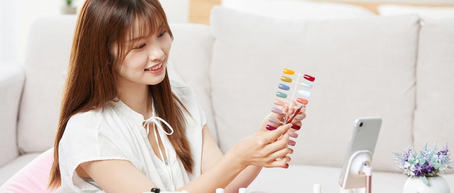 如何才能做网红直播带货,如何找网红到店合作直播带货