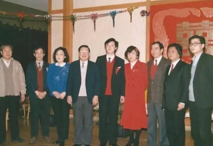 30年前的北京城,有种时髦叫做:婚宴办在肯德基