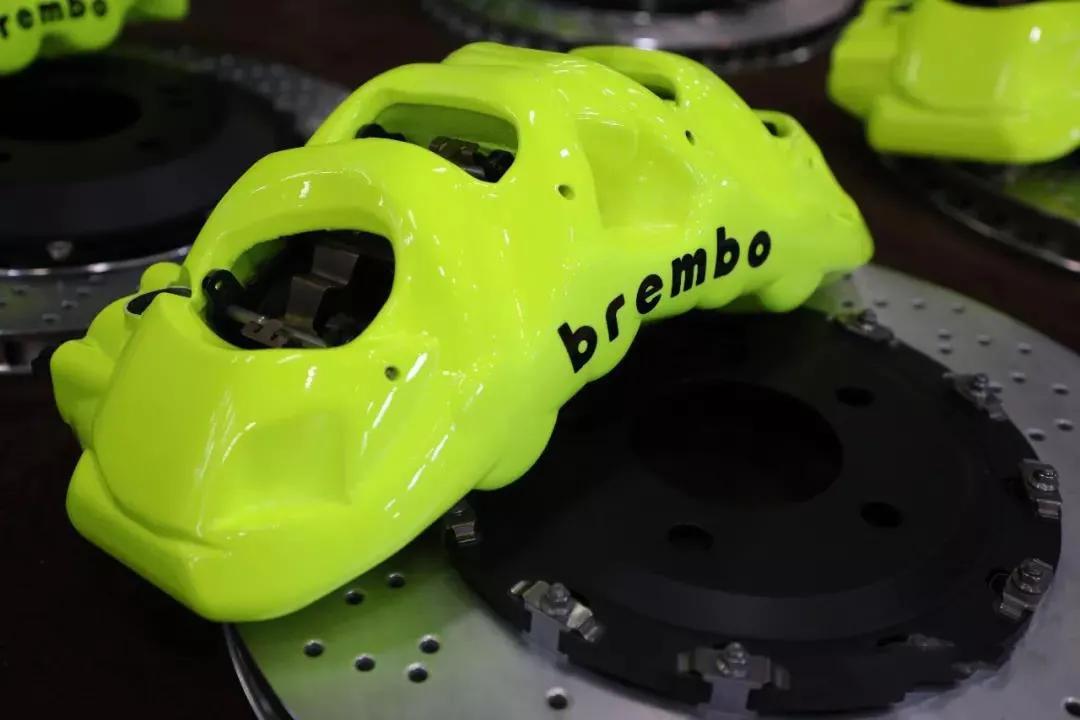 两天一套贴膜,三天一套排气,土豪的改装简直壕无人性