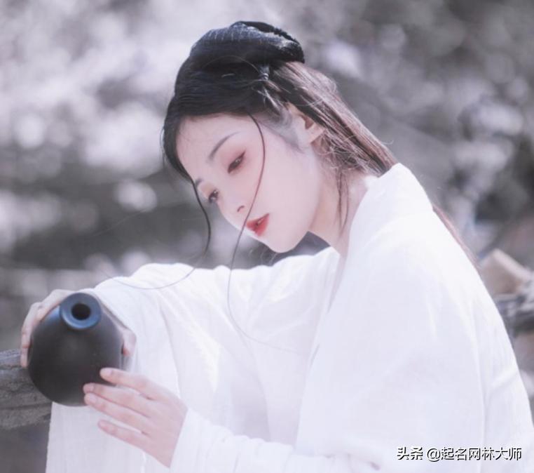 女性五行缺水卧室怎么补水,五行缺水的人怎么补水