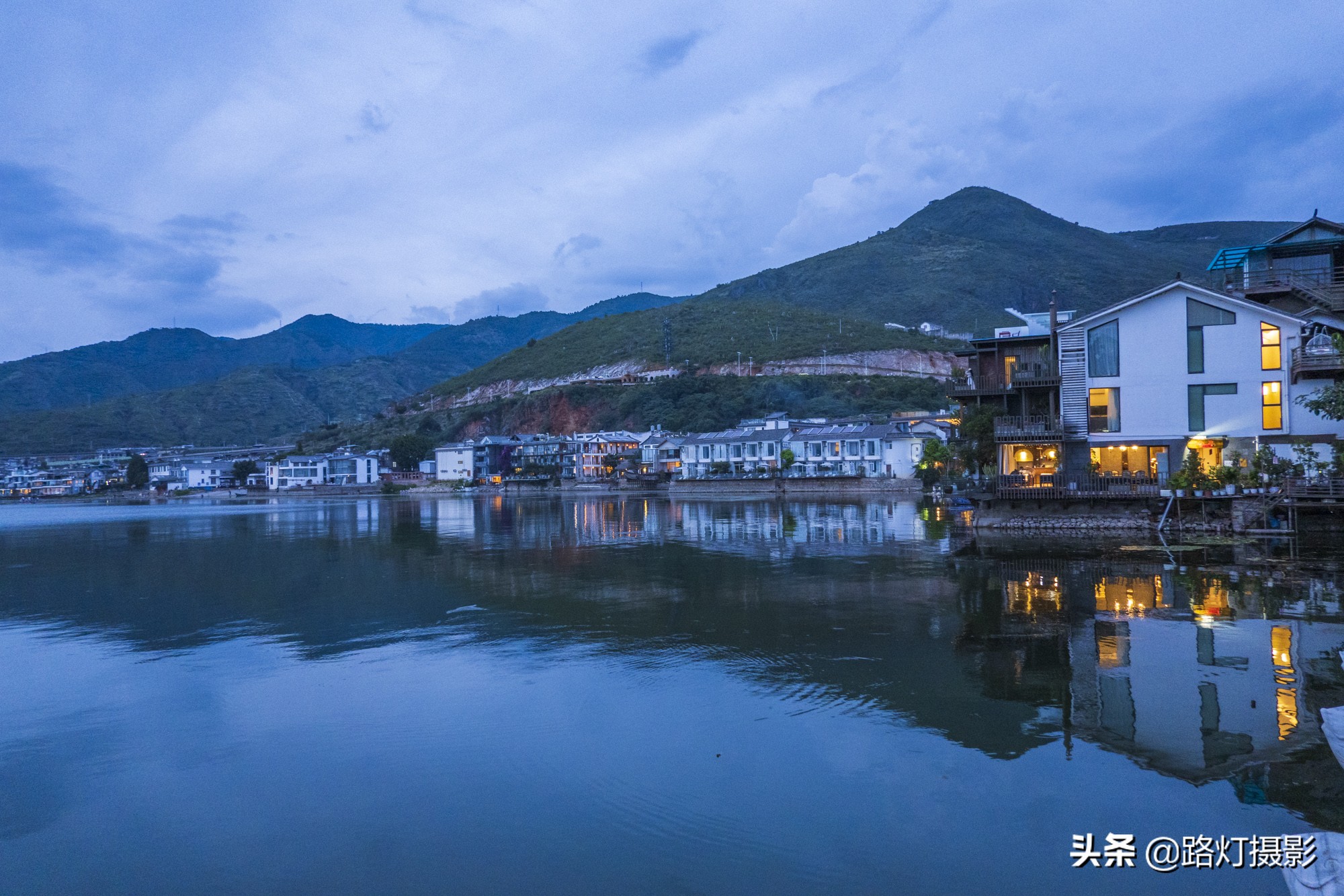 双廊古镇杨丽萍太阳宫夜景,杨丽萍住的双廊古镇