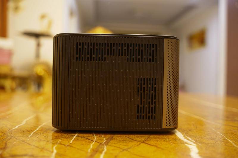 大眼橙投影仪家用x7m智能投影,极米和大眼橙x7d投影仪对比