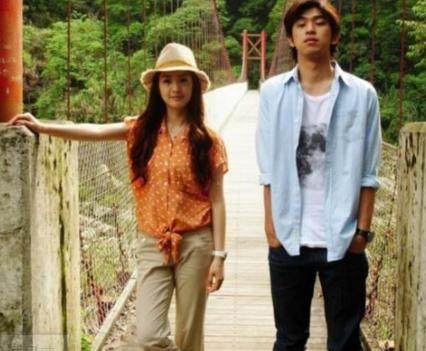 林依晨《小女花不弃》与小11岁张彬彬谈恋爱，《兰陵王》后又要火