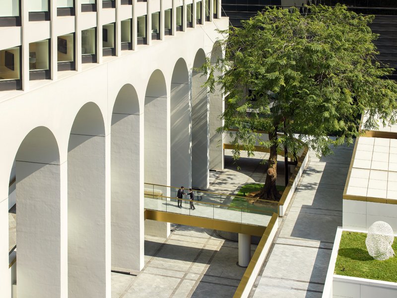 住进这座香港潮牌酒店，像是完成了一趟艺术旅行