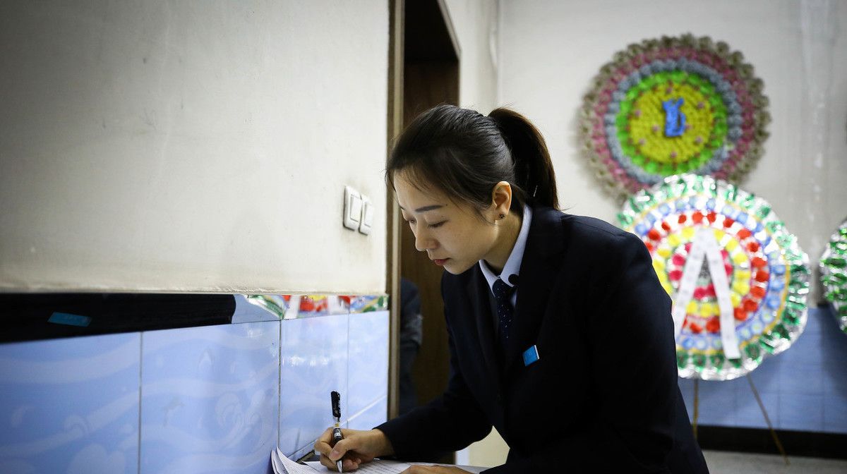 大学就业前景较好的十大专业,四个专业虽冷门但是铁饭碗好就业