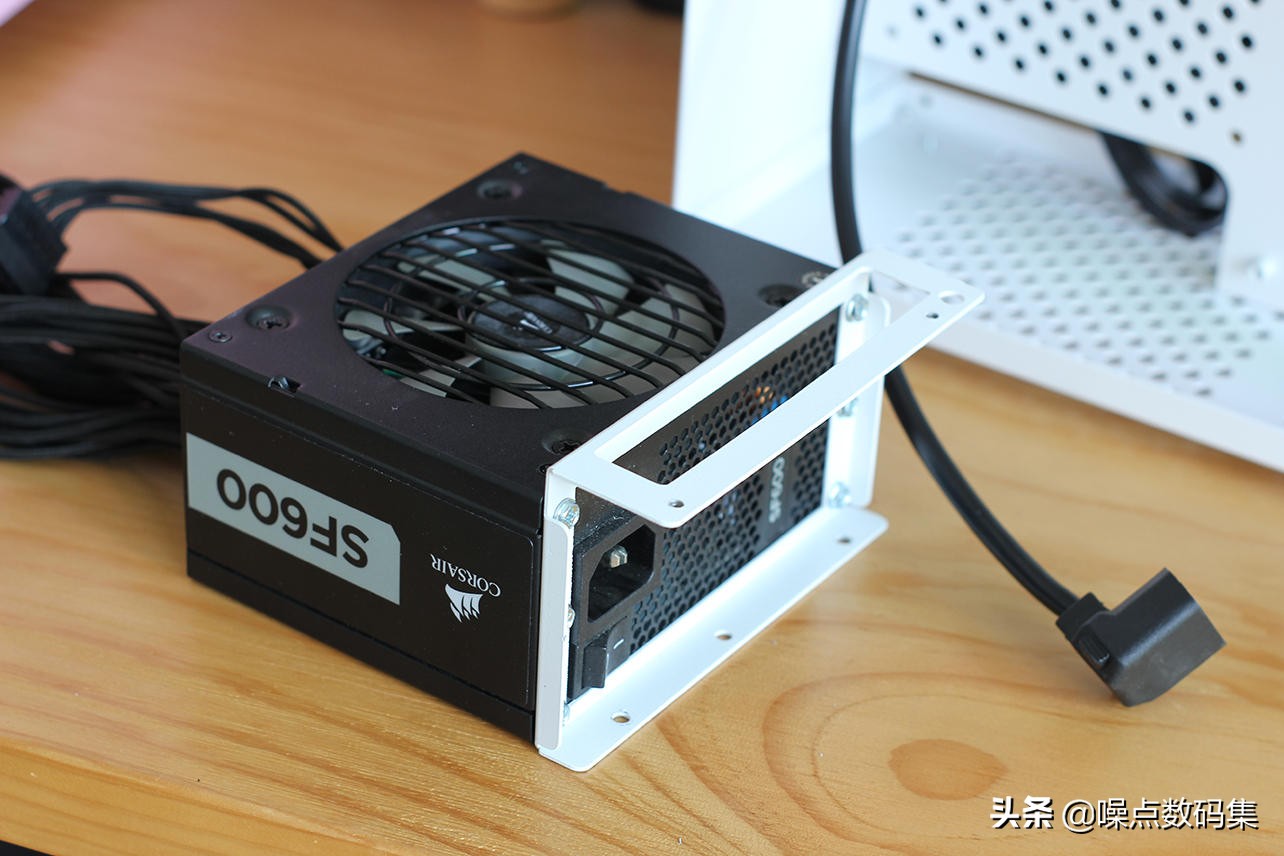 超频三蜂鸟i100pro散热改造,蜂鸟i100itx机箱测评