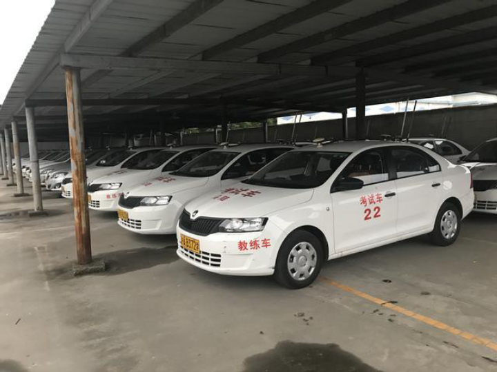 教练车与考试车看点区别,教练车和考试车雨刷不一样怎么办