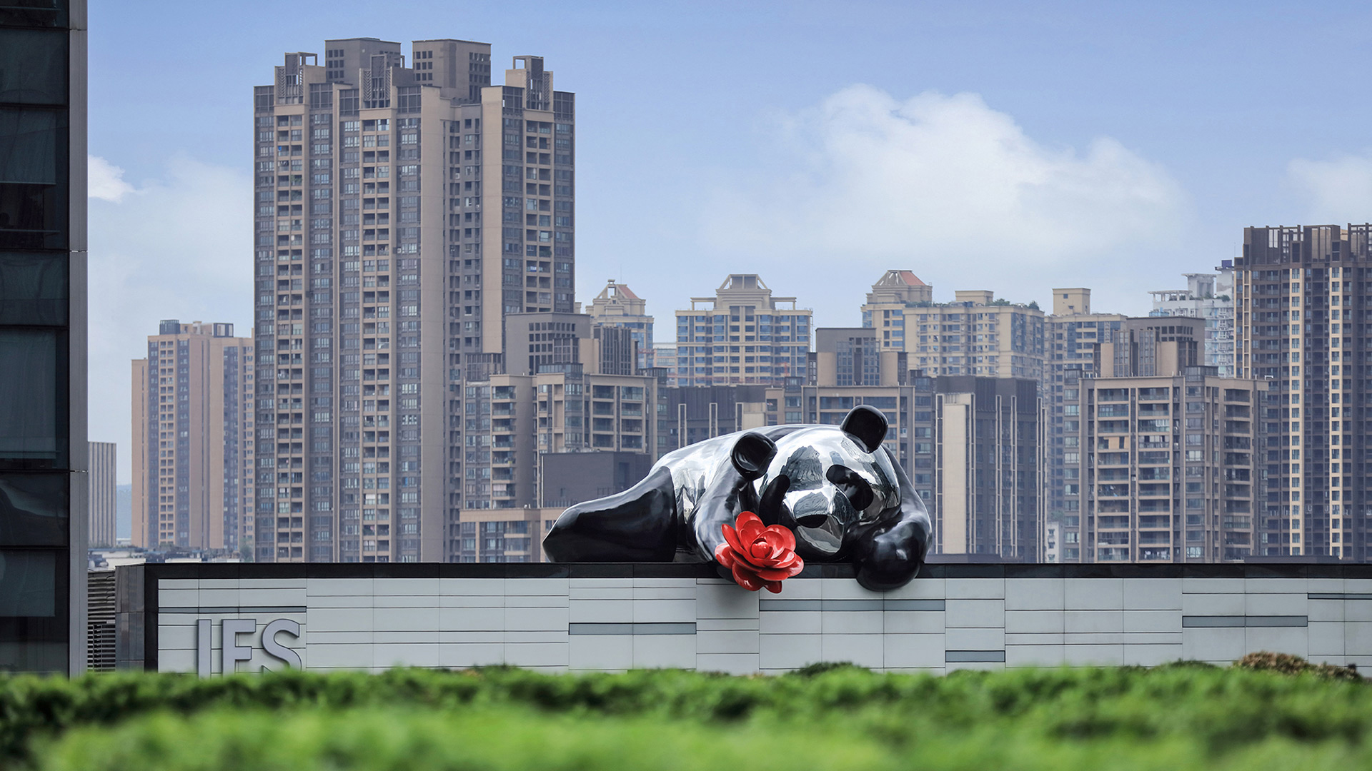 重庆弹子石老街和洪崖洞哪个好看,重庆洪崖洞vs成都宽窄巷子