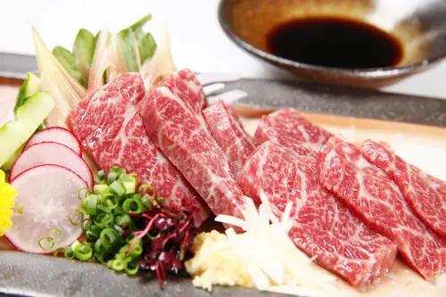 草莓饺子黑暗料理,乌冬面和彩虹饺子