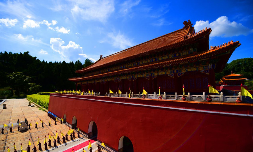 这家要在成都修建最大免税店的公司，究竟什么来历？