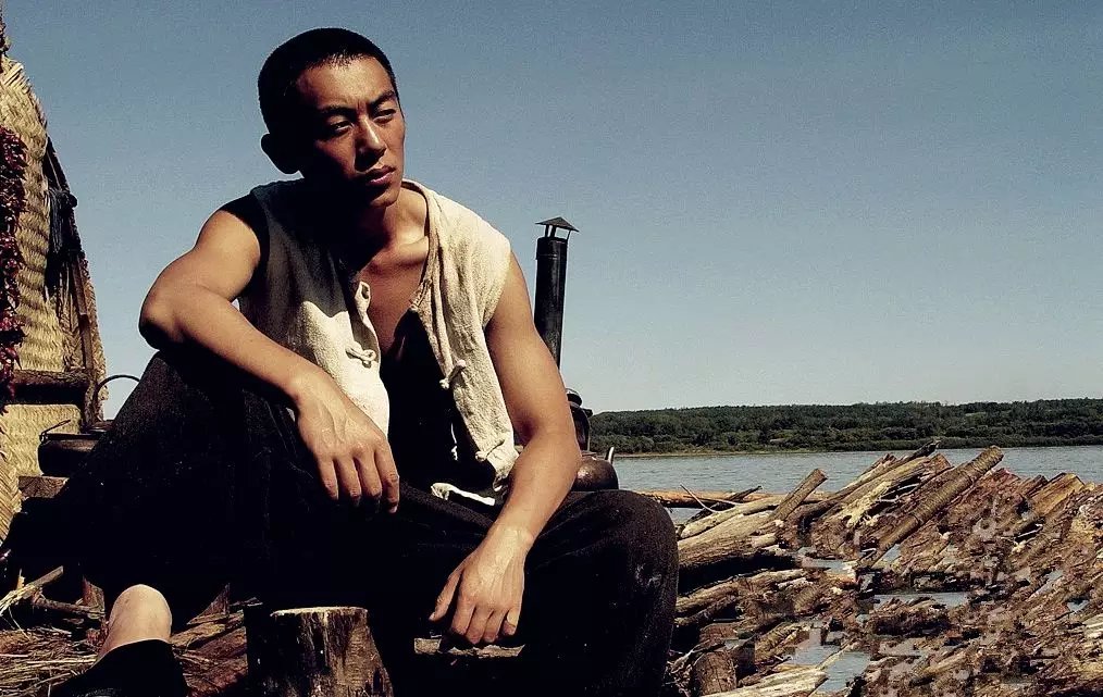 朱亚文易烊千玺演的抗疫电影,朱亚文演抗疫片