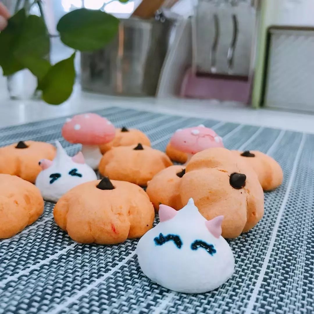 今天是万圣节大家有什么感想,万圣节快到了该自己做点什么呢