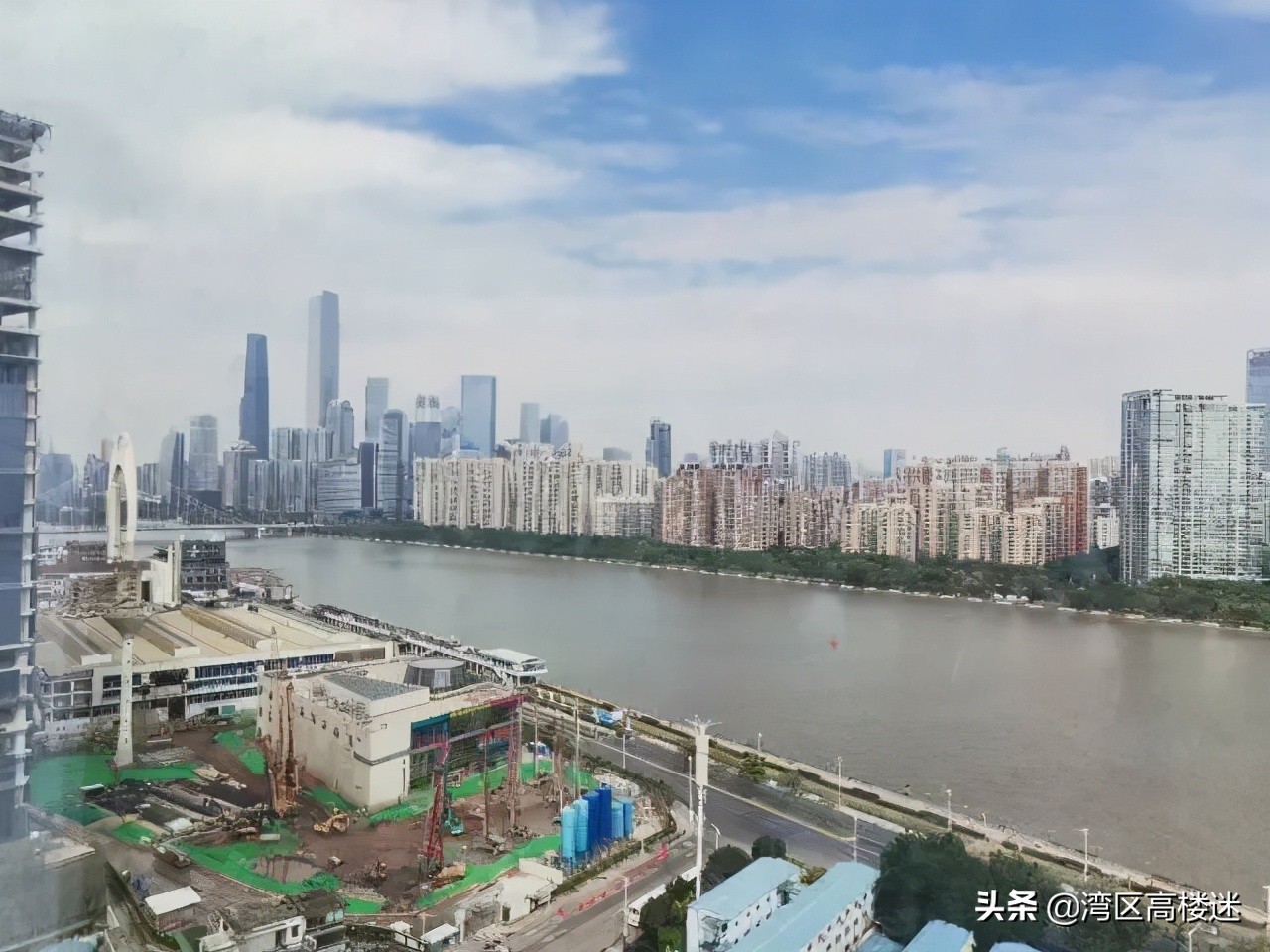 广州琶洲西|高220米的复星国际中心​；珠江首排，TCL大厦