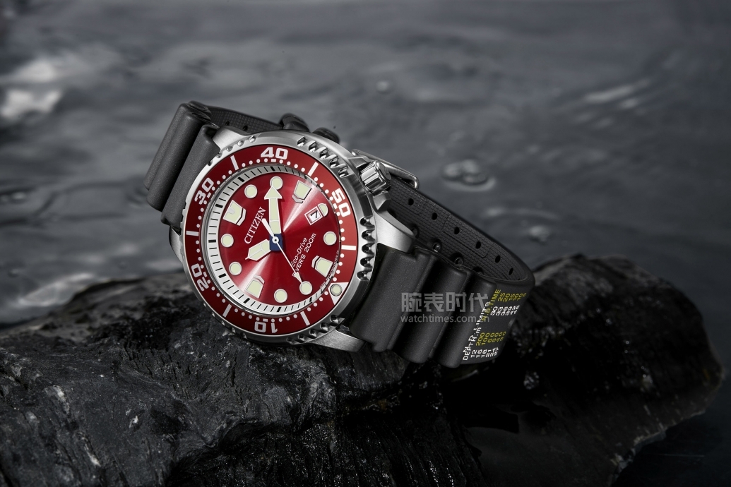 西铁城腕表老款版,两千左右的西铁城光动能腕表