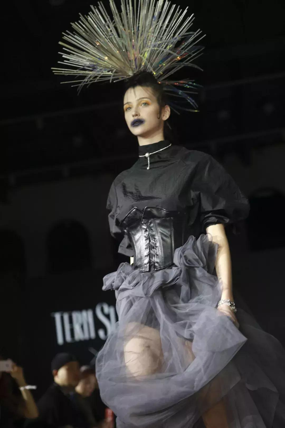 TERNSUKIXMQSTUDIO携手联名款保养面膜品牌发布酒会