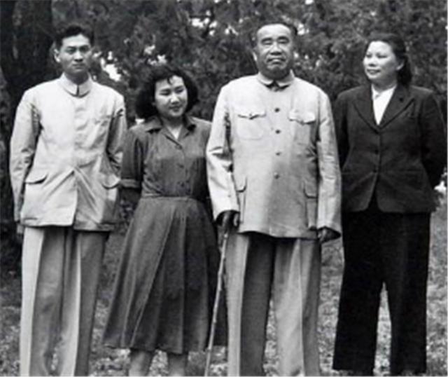 *德朱**元帅离世后,子女将其一生存款上缴中央,存款数额有多少?