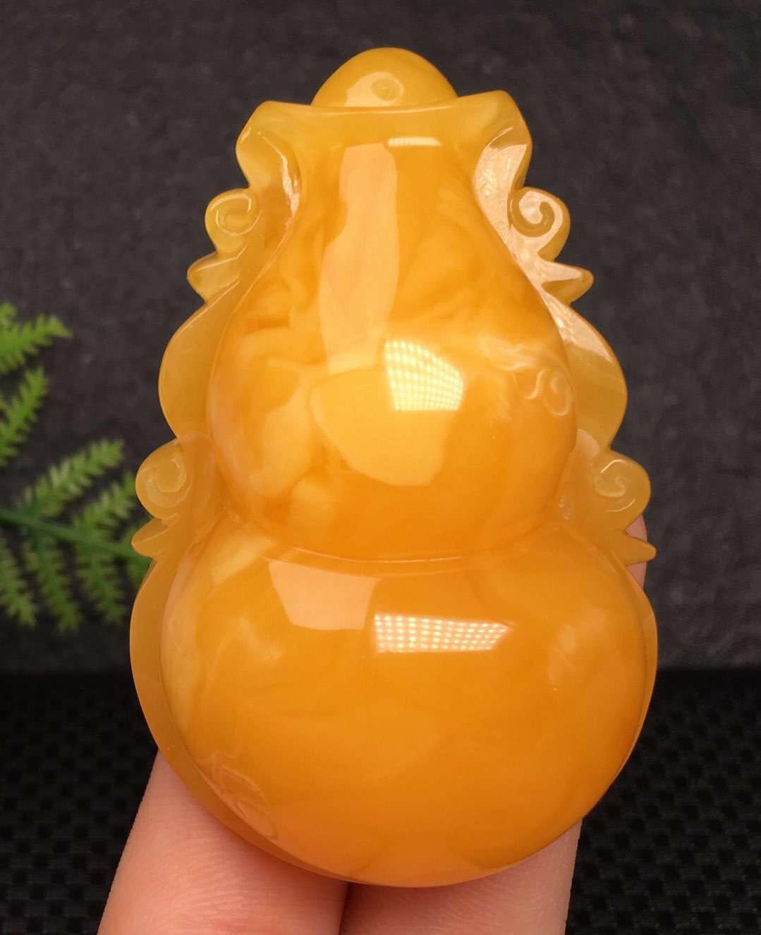 最好的琥珀是哪里产的,琥珀哪里的产地最好