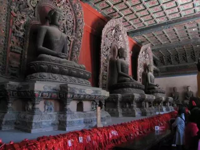 北京有什么寺庙可以烧香拜佛,祈福最好的寺庙北京