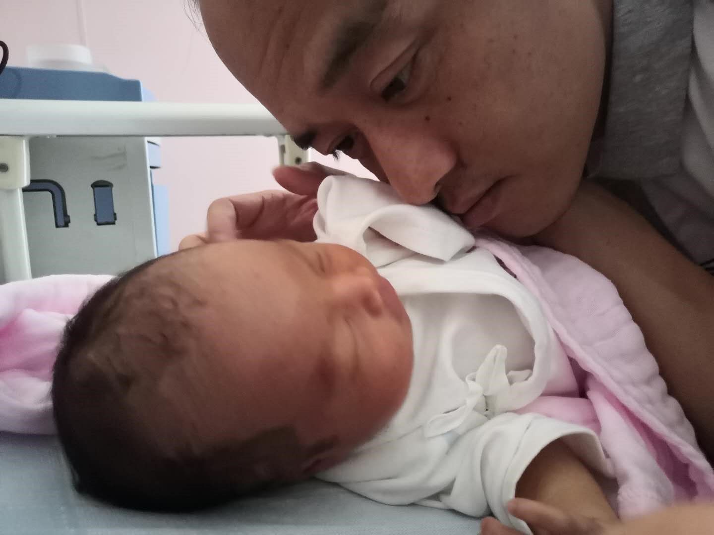 珠江升明月,两地共此时