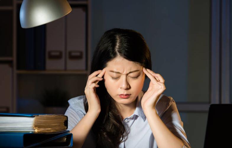 女性绝经后又有来例假怎么回事,女性绝经后又来月经是怎么回事