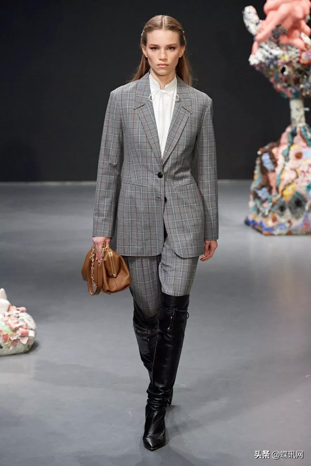 toryburch是真珍珠吗,toryburch算不算奢侈品牌